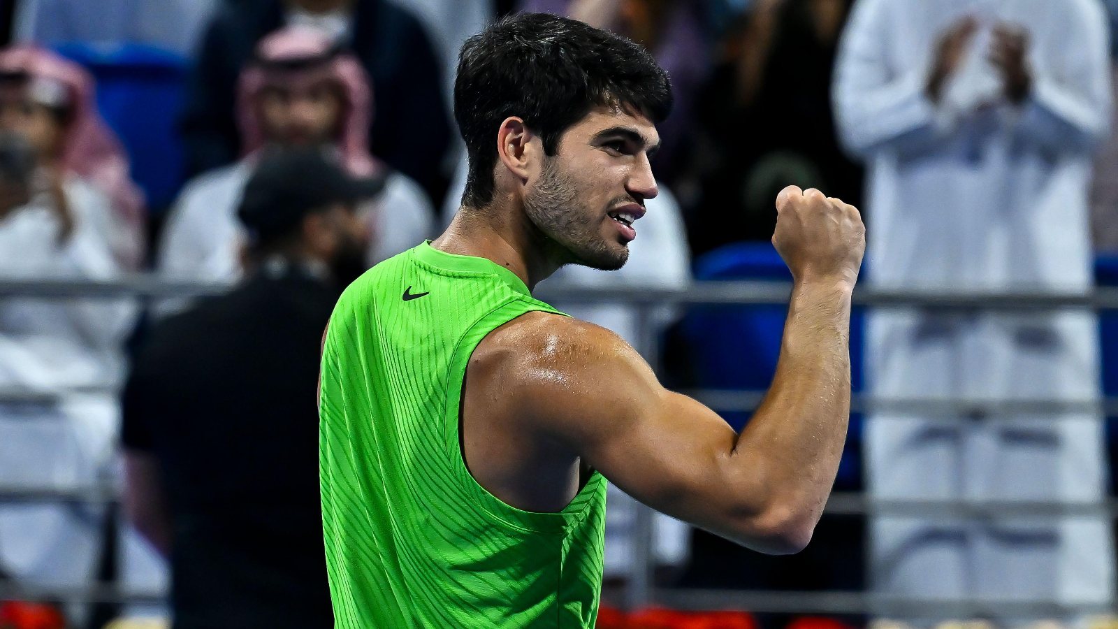 Carlos Alcaraz réagit après une masterclass en finale de l'Open de Doha