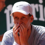 L'effondrement de Jannik Sinner à Roland-Garros le rend plus sympathique après des commentaires horribles sur les robots