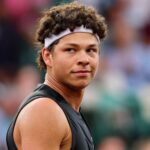 Ben Shelton adresse un message au public après avoir atteint les quarts de finale du Washington Open