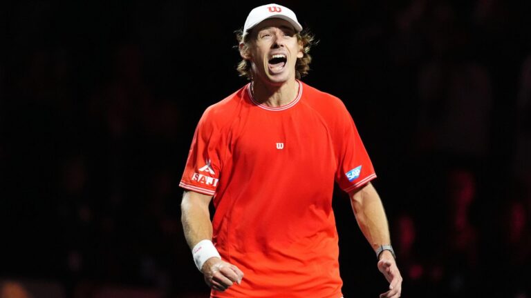 Alex de Minaur bat Alexander Zverev après un retour spectaculaire à la Laver Cup