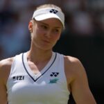 Elena Rybakina dispute avec son entraîneur lors d'un échange animé à l'US Open