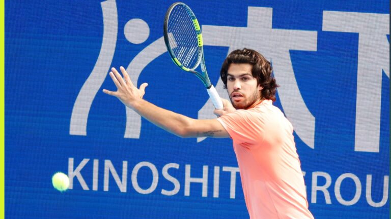 Carlos Alcaraz détient désormais un record ATP contre Novak Djokovic après avoir atteint la finale de l'Open du Japon
