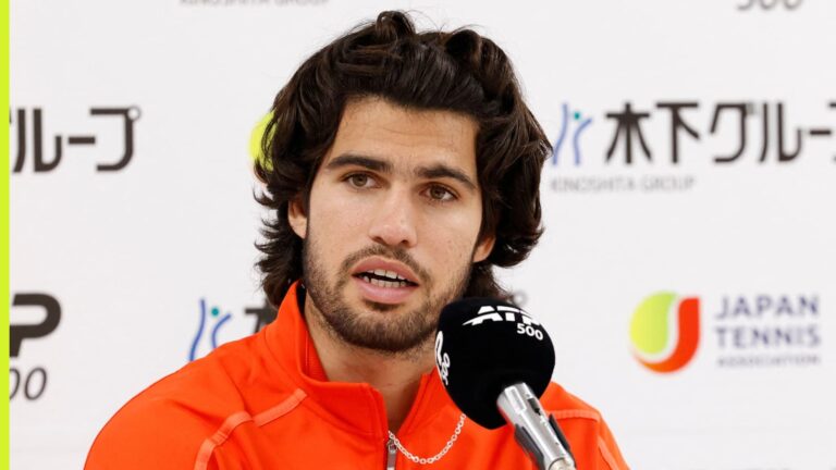 Carlos Alcaraz envoie un message à son prochain adversaire de l’Open du Japon après une échappée spectaculaire