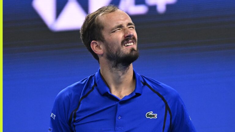 Daniil Medvedev répond sans commentaire au Shanghai Masters avant l'affrontement contre Rafael Jodar
