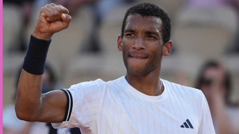 Félix Auger-Aliassime explique ce qui est très étrange dans le fait de travailler avec l’ancien coach de Roger Federer