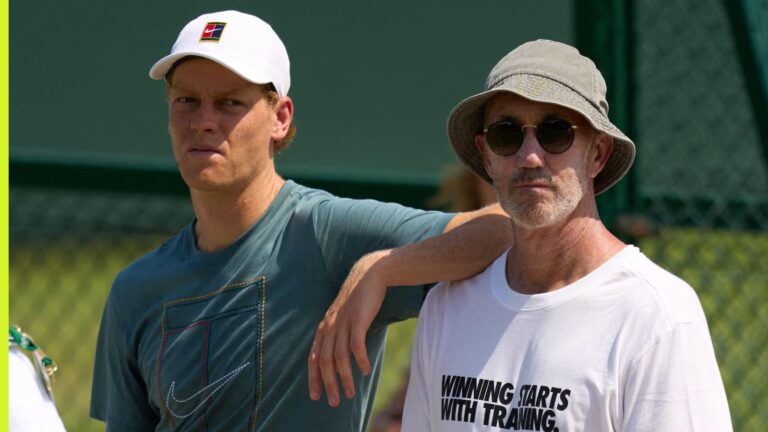 L’entraîneur de Jannik Sinner en suspens après une blessure au genou : comparaison avec Roger Federer et questions sur une chirurgie