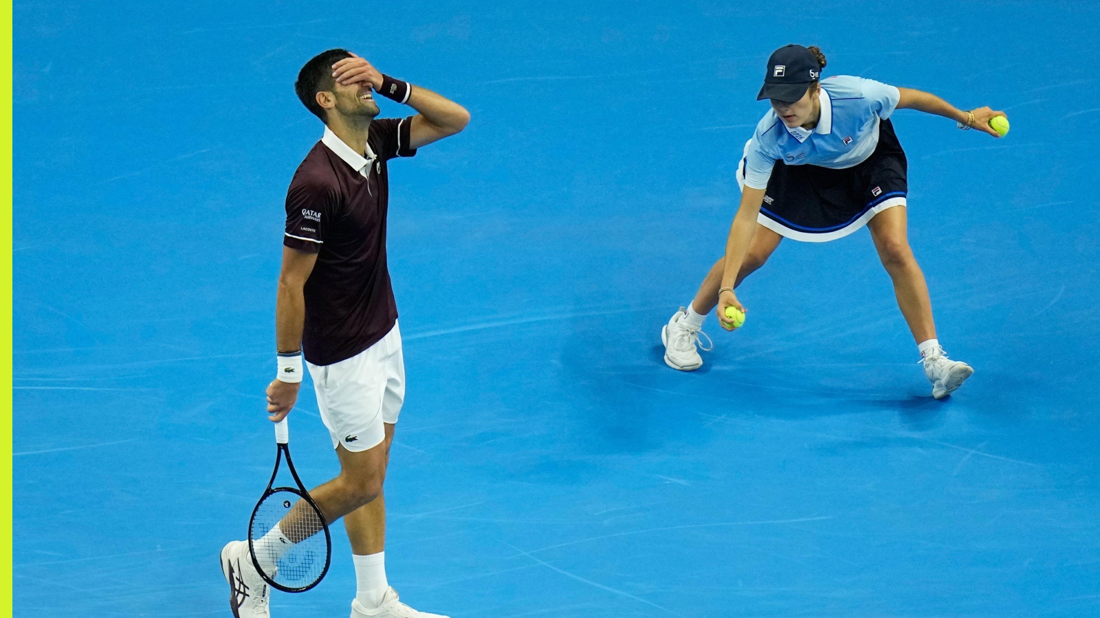 Novak Djokovic averti par l'arbitre lors de la demi-finale de l'Open de Chine contre Daniil Medvedev