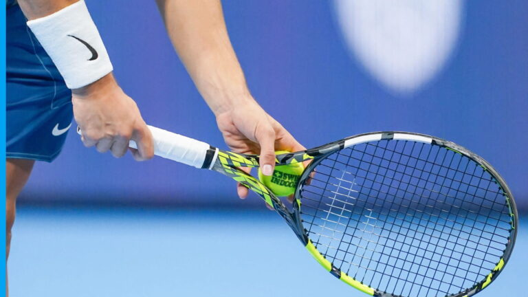 Suspension record de 24 ans infligée à un joueur de tennis pour infractions répétées