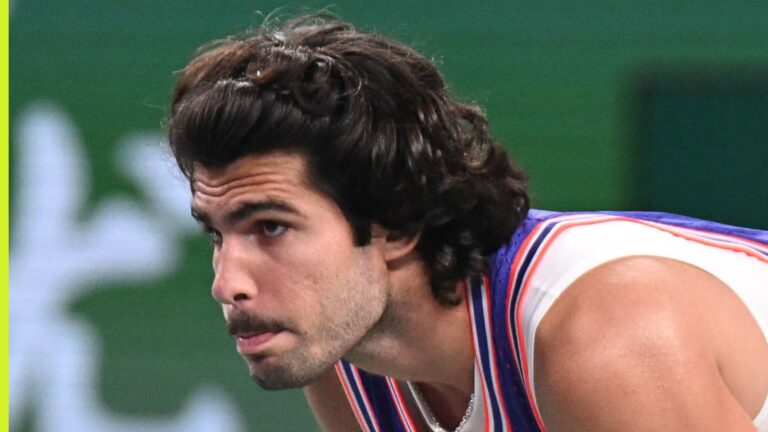 Un peu obsédé : le nouveau look de Carlos Alcaraz chambré par des stars du WTA